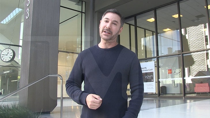 ‘Itemizing Inconceivable’ Star Aaron Kirman Says Fireplace Victims are Staying Put