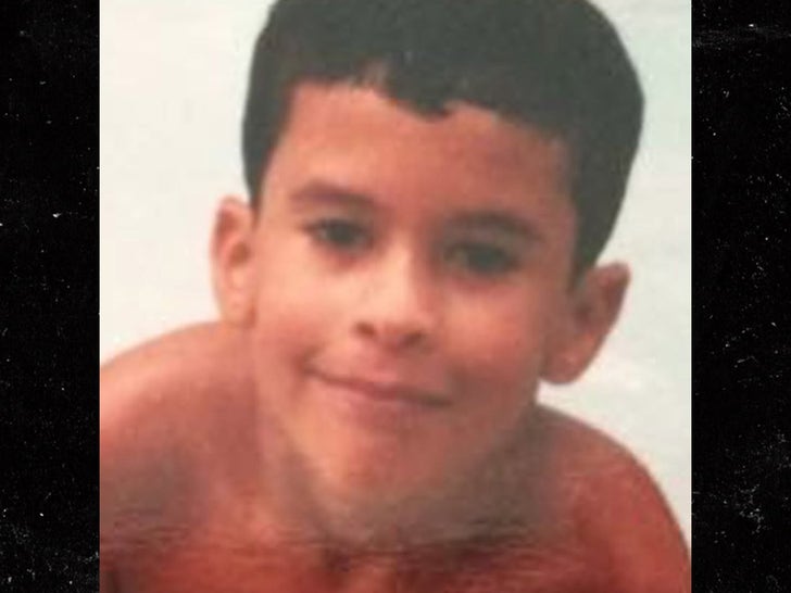 Guess Who This Lil’ Seashore Boy Turned Into!