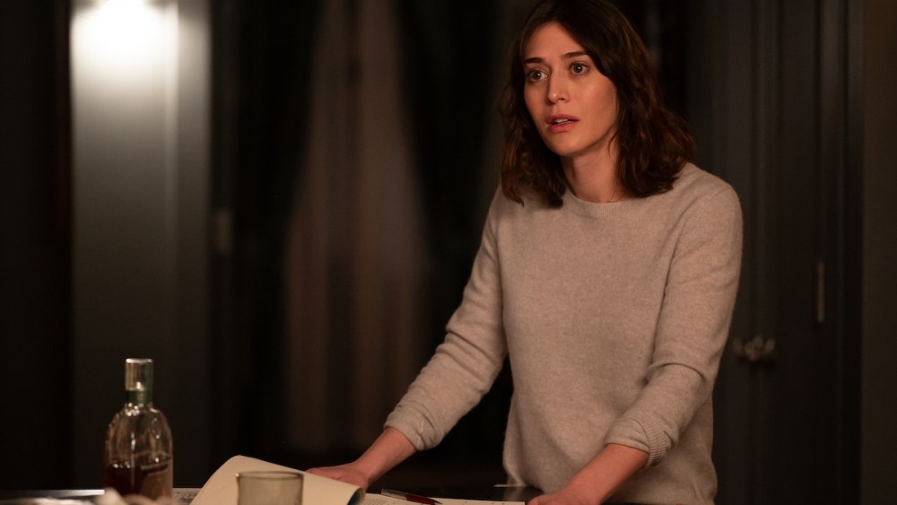 Lizzy Caplan on Finale Twist, Robert De Niro, ‘Imply Women’