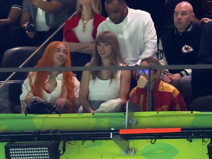 Taylor Swift Arrives at Caesars Superdome for Tremendous Bowl LIX