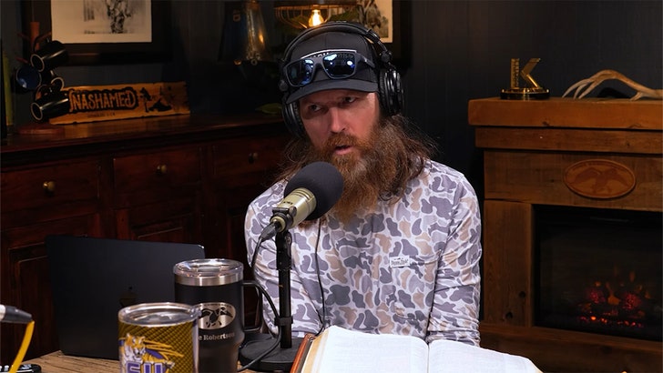 ‘Duck Dynasty’ Star Phil Robertson ‘Not Good’ Amid Alzheimer’s Battle