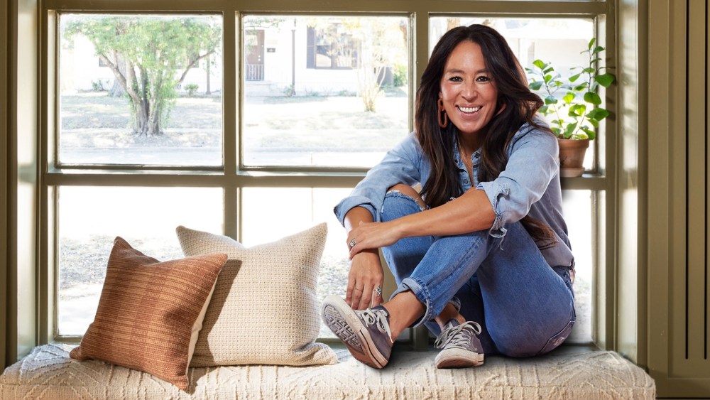 Joanna Gaines Units ‘Mini Reni’ Present at Max, Magnolia Community