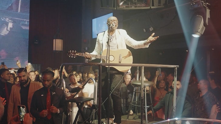 Seal Serenades Daughter at Her twenty first Birthday Celebration in Miami