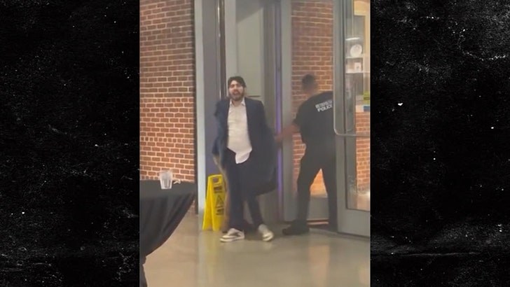 Suspected Jewish Museum Shooter Arrested, Screams ‘Free Palestine,’ on Video
