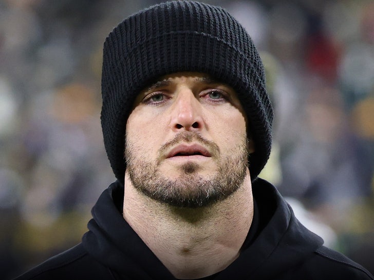 Derek Carr Retires From NFL At 34 Due To Critical Shoulder Damage