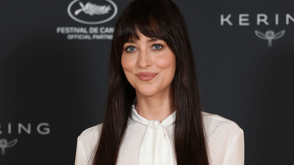 Dakota Johnson Slams Studio Bosses, Has ‘No Asshole Coverage’ on Set