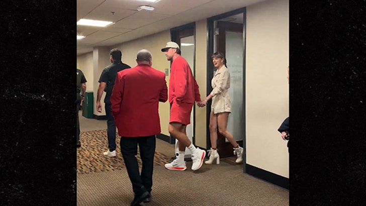 Taylor Swift & Travis Kelce Attend Sport 4 of Stanley Cup Remaining