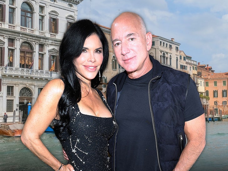 Jeff Bezos and Lauren Sanchez Keep at Swanky Venice Lodge for Marriage ceremony