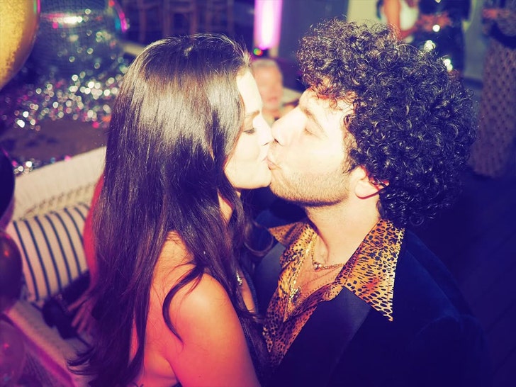 Selena Gomez Celebrates thirty third Birthday with Benny Blanco and Taylor Swift!