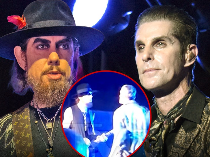 Dave Navarro Sues Perry Farrell For Assault, Battery After Onstage Combat